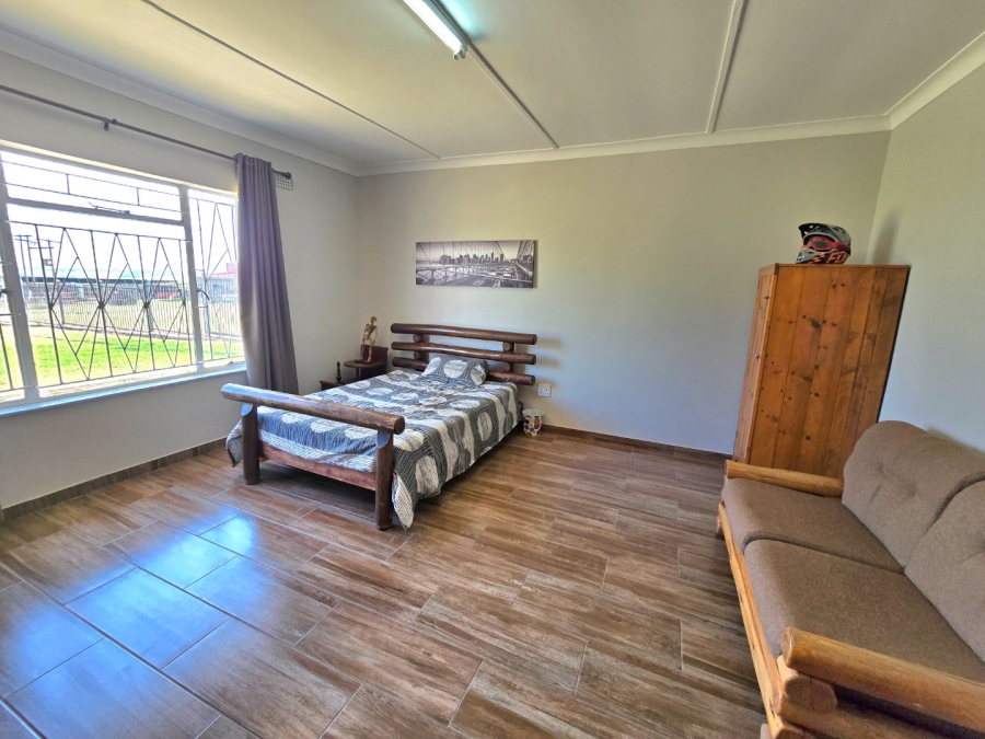 5 Bedroom Property for Sale in Bethlehem Rural Free State